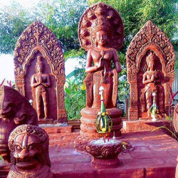 โสรยาศิลาทรายพนมรุ้ง ผลิตและจำหน่ายรูปปั้นลายศิลปะขอม