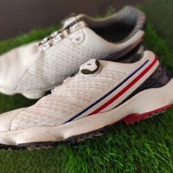 รองเท้ากอล์ฟ PGM ปุ่ม BOA มือสอง