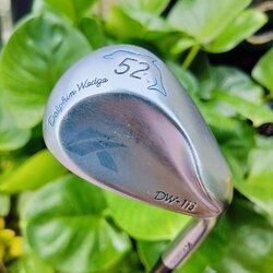 KASCO Dolphin Wedge DW-113 องศา 52 ก้าน Multi-step lite FLEX S ก้านเหมาะกับ WEDGE ก้านดีมากๆ รุ่นดัง!!! ไม้กอล์ฟมือสอง ของแท้ By NakaraLuxurious