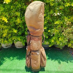 ถุงกอล์ฟ CALLAWAY มือสอง ของแท้ **มีตำหนิ** COVER ขาด และไม่มีสายสะพายค่ะ ภายในบุกำมะหยี่อย่างดี ไม้กอล์ฟมือสอง ของแท้ BY NakaraLuxurious