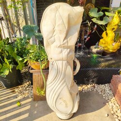 ** ถุงกอล์ฟ ไม้มีสายสะพาย ** ถุงกอล์ฟ CALLAWAY มือสอง ถุงกอล์ฟมีลอก บ้างตามขอบ ไม้กอล์ฟพรีเมี่ยมมือสอง By NakaraLuxurious