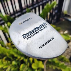 PUTTER KNIGHT RAZORBACK ความยาว 34 นิ้ว น้ำหนักดีแบบสุดๆ ชดเชยสูงมาก พัตต์ตรง และลูกหมุดเร็ว เกาะไลน์แบบสุดๆค่ะ ไม้กอล์ฟมือสอง ของแท้ By NakaraLuxurious