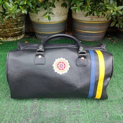 กระเป๋าใส่เสื้อผ้า ของใหม่!! ไม่เคยใช้งาน สภาพสวยกำลังดี มีช่องใส่รองเท้าด้านล่าง!! มือหนึ่ง ของแท้ BY NakaraLuxurious