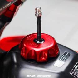 ฝาปิดถังน้ำมันแต่ง CRF250/300L, CRF450RL - สีแดง