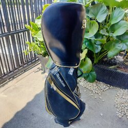 ** ถุงมีตำหนิลอกเยอะ ** ถุงกอล์ฟ S-YARD ของใหม่ ( เก่าเก็บ ) ของแท้ ราคาเต็ม เกือบสองหมื่นบาท เป็นรุ่น ACROCLASS ตัวพรีเมี่ยมสุด