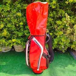 ถุง CUSTOM ของใหม่ สีแดงเพลิง Ferrari สวยแบบจัดๆ วัสดุพรีเมี่ยมที่สุด เป็นหนังแก้ว สวยจริง ถุง TOUR ใบใหญ่ใส่ของได้ครบหมด มือหนึ่ง ของแท้ BY NakaraLuxurious