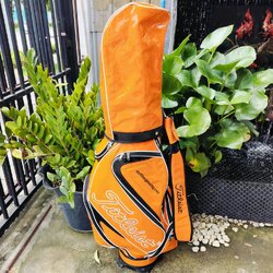 ** มีโลโก้สถาบัน ** ถุงกอล์ฟ titleist หนังแก้ว ถุง TOUR ใบใหญ่ สภาพสวย วัสดุดีมากค่ะ มีโลโก้สถาบันด้านหน้า