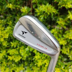 เหล็ก4 TOURSTAGE X-BLADE CB ก้าน DYNAMIC GOLD S200 วัสดุ PREMIUM FORGED เป็นเหล็ก CB ตีง่าย ไม้กอล์ฟมือสอง ของแท้ BY NakaraLuxurious