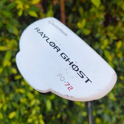PUTTER TAYLORMADE RAYLOR GHOST FO-72 ความยาว 34 นิ้ว มี COVER เดิมๆ ชดเชยความผิดพลาดสูงสุด กระจายน้ำหนักได้ดีมาก เส้นเล็งยาว เล็งง่าย หน้าสัมผัส PURE ROLL สุดยอดเกาะไลน์ ไม้กอล์ฟมือสอง ของแท้ BY NakaraLuxurious