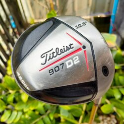 DRIVER TITLEIST 907 D2 องศา 10.5 ก้าน FUJIKURA ROMBAX FLEX S หัวใหญ่ตีง่าย ตีไกล มันส์ๆ หน้ากว้าง ชดเชยความผิดพลาดได้สูงสุด ไม้กอล์ฟพรีเมี่ยมมือสอง ของแท้ By NakaraLuxurious