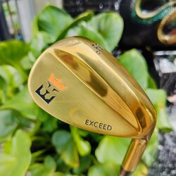 WEDGE EXCEED GOLD หน้าตะไบ องศา 58 หน้าตะไบ ตกหยุดถอยๆเลยค่ะ วัสดุพรีเมี่ยม สีทอง สวยงามและหรูหรามาก ไม้กอล์ฟพรีเมี่ยมมือสอง ของแท้ By NakaraLuxurious