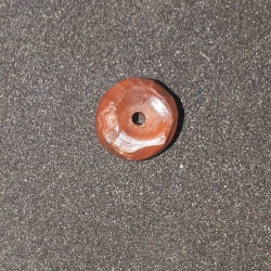 ลูกปัด หิน โบราณ คาเนเลี่ยน ส้ม สังคโลค ทรง กระดุม