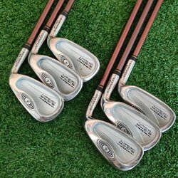 ** ไม้กอล์ฟสำหรับผู้หญิง ** ชุดเหล็ก PROKENNEX SIGMA LOW GRAVITY มีเหล็ก 6-9 เเละ PW SW ก้าน SIGMA FLEX L เป็นชุดที่ตีง่ายมากๆ มีออฟเซ็ทที่พอดิบพอดี และ CAVITY ที่ลงตัวครับ MADE IN JAPAN