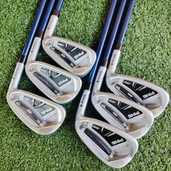 ชุดเหล็ก PING i20 Custom Tuning Port (CTP) วางจุด CG ที่ดีให้วิถีลูกที่สวย และมีการวางทังสเตนเพิ่มอีก ทำให้เกิดการชดเชยที่สูงมาก ไม้กอล์ฟพรีเมี่ยมมือสอง ของแท้ By NakaraLuxurious