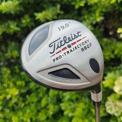 FW TITLEIST PRO TRJECTORY 980F องศา 19 ก้าน TITLEIST 4375 FLEX R ก้านเจาะทะลุ ตีมันส์ และระยะเต็มสุดๆ ไม้กอล์ฟมือสอง ของแท้ BY NakaraLuxurious