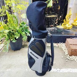 ถุงกอล์ฟ BRIDGESTONE ของแท้ มือสอง สภาพสวยเดิมๆ มีหัวซิปหลุด 1 จุด แต่ใช้ได้ปกติ ขนาดกำลังดี ลดราคาพิเศษค่ะ!!!