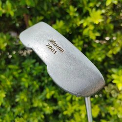 PUTTER MIZUNO 7001 ความยาว 34 นิ้ว ก้าน GOLD CREST กึ่งมอลเล็ต แต่เพิ่มการกระจาย น้ำหนัก ให้บล๊านซ์มากขึ้น ผลิตญี่ปุ่น 100% ไม้กอล์ฟมือสอง ของแท้ BY NakaraLuxurious