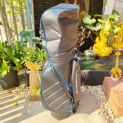 ถุงกอล์ฟ KCP มือสอง สวยเดิม ถุง TOUR ใบใหญ่ ใส่อุปกรณ์ได้ครบ หนังสวย น้ำหนักไม่หนักมาก กันน้ำ ไม้กอล์ฟพรีเมี่ยมมือสอง By NakaraLuxurious