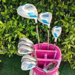 ** ชุดไม้กอล์ฟสำหรับผู้หญิง ** FULLSET WILSON REFLEX CG ทั้งชุดประกอบด้วย หัวไม้ เเฟร์เวย์ เเละ ไฮบริด ชุดเหล็ก มีเหล็ก 5 6 7 P S PUTTER DUNLOP พร้อมถุงกอล์ฟ DUNLOP ** ปากถุงของถุงกอล์ฟมีตำหนิ มีรอยค่ะ มีรูปให้ชมค่ะ **