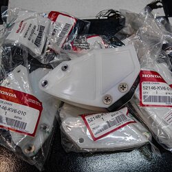 ประคองโซ่เดิม CRF250/300L/M/RALLY แท้ศูนย์