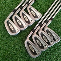 ชุดเหล็ก TITLEIST 762 DCI มีเหล็ก 3-9 เเละ PW ก้าน DYNAMIC GOLD R300 สภาพสวยมาก เหล็กคม ตีมันส์สุดๆ ได้ 8 ชิ้น สวยๆเลยครับ ตีไม่ยาก มี CAVITY ครับ วัสดุดีมากๆครับ