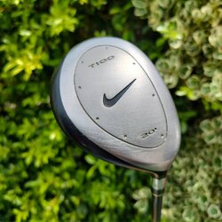 HYBRID NIKE T100 องศา 20 ก้าน FUJIKURA NIKE GOLF FLEX R ตีดีสุดขีด วัสดุส่วนหัวก็ดีมาก ส่วนก้าน FUJIKURA ก็ดีมากๆ ทำให้ไม้นี้เสถียรมากๆ ตีตรงแน่น มั่นใจ