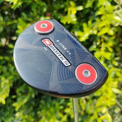 PUTTER ODYSSEY R-LINE CS OWORKS ความยาว 34 นิ้ว มีสองชิ้น ก้าน ODYSSEY กริฟ SUPER STOKE สุดยอดของคุณภาพ ฟัลลิ่งดีสุดๆๆๆ หน้าไม้ยังเกาะไลน์แบบมากๆครับ