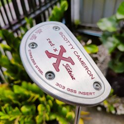 PUTTER TITLEIST SCOTTY CAMERON RED X ความยาว 33 นิ้ว แท้เดิม ตามมาร์คที่หัว PUTTER ไม้กอล์ฟพรีเมี่ยมมือสอง ของแท้ By NakaraLuxurious