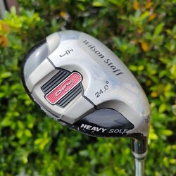 HYBRID 4 WILSON STAFF HEAVY SOLE ก้าน GRAPHITE FEEL HH HALF องศา 24 เป็นก้านสุดยอดเทคโนโลยี ครึ่งเหล็ก ครึ่งกราไฟต์ ทำให้ตีแม่นธงมากขึ้น ในระยะ 200 + - แม่นกรีน เหมือนตีเหล็กวางเลย แต่ตีง่ายกว่าเหล็กมากครับ