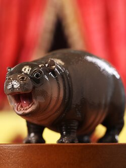 [พร้อมส่ง] JXK JXK256 1/6 : Baby Hippo Figurine