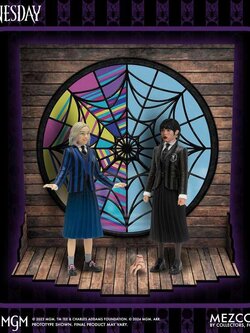 [สั่งจอง] Mezco toys 5 Points : Wednesday & Enid Boxed Set