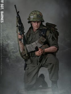 [สั่งจอง]DAMTOYS DMS045 1/6 : Platoon - Staff Sergeant Barnes