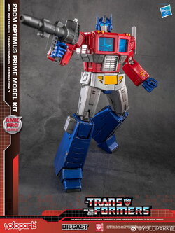 [สั่งจอง] YoloPark AMK Pro Transformers G1 Optimus Prime [Model Kit]