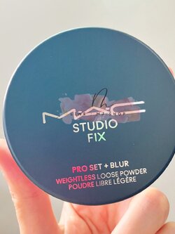 Studio Fix Pro Set + Blur Weightless Loose Powder 12g สี Translucent แป้งฝุ่นสัมผัสบางเบา