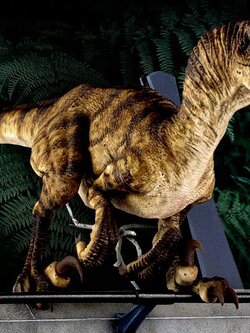 [สั่งจอง]Chronicle Collectibles 906665 : Breakout Raptor