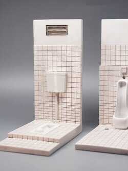 [สั่งจอง]mmmtoys M2102 1/12 : Public Washroom