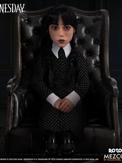 [สั่งจอง]Mezco Toyz : MDS Roto Plush - Wednesday (18นิ้ว)