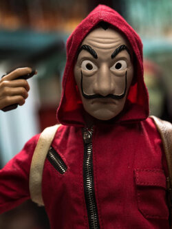 [สั่งจอง]MAXNUT STUDIO 1/6 : MONEY HEI$T BERLIN