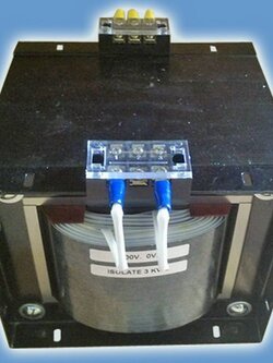 หม้อแปลง 1เฟส Isolate Type 2KVA in460,440,415,400,380V out230,220,200,110,100V