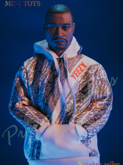 [สั่งจอง]MINI TOYS 1/6 SneaKer SeIIer