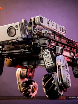 [สั่งจอง]King Arts DFS083 1/5 : The Wandering Earth 2 - robot Benben