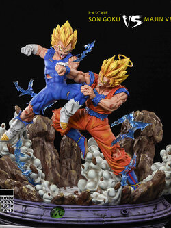 [สั่งจอง]F4 Studio 1/4 Scale : Son Goku VS Majin Vegeta