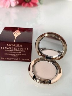 Charlotte Tilbury Airbrush Flawless Finish ขนาด Mini 0.8g แป้งฝุ่นอัดแข็ง