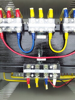 หม้อแปลง 380v 220v 200V 180v 208,209v 7KVA 20Amp Cu เปลือย