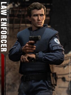 [สั่งจอง] PRESENT TOYS PT-sp94 1/6 : Law Enforcer