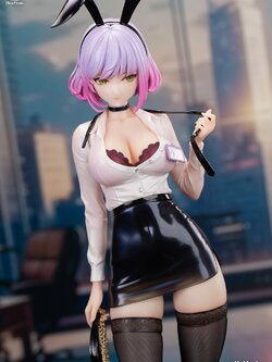 [สั่งจอง] Bear Panda & YD 1/4 : Luna Bunny Girl Figure (45ซม.)