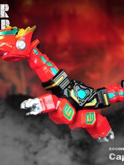 [สั่งจอง]BLACK SEED TOYS Tokusatsu vinyl series : Captain Dragon