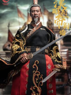 [สั่งจอง] QIANLONGTOYS QL-002 1/6 : LIU BEI, EMPEROR ZHAOLIE OF HAN (EMBROIDERED IMPERIAL EDITION)