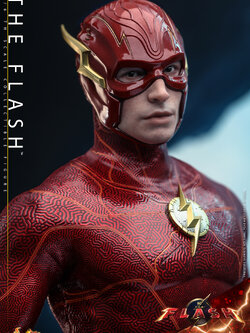 [พร้อมส่ง]Hot Toys MMS713 1/6 : The Flash (Standard Ver.)