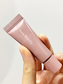 Rare Beauty Find Comfort Hydrating Hand Cream 5ml ครีมบำรุงผิวมือ ซึมซาบไว